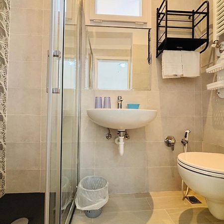 Hotel Iride Suite, Breakfast&Brunch - ideale per famiglie e coppie Riccione Esterno foto