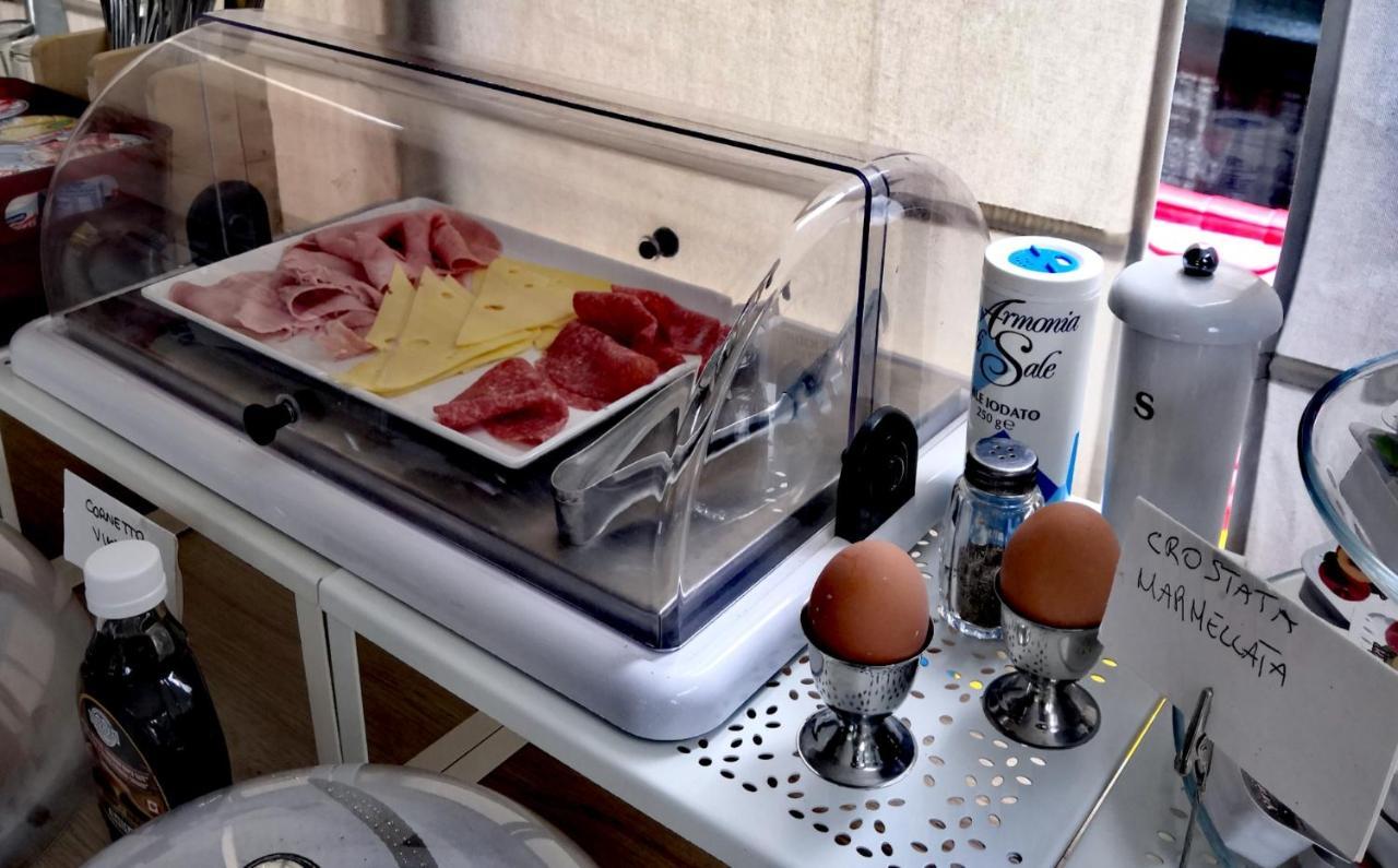 Hotel Iride Suite, Breakfast&Brunch - ideale per famiglie e coppie Riccione Esterno foto
