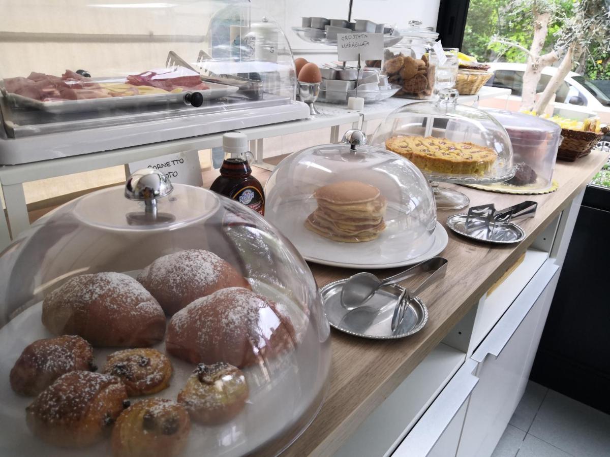 Hotel Iride Suite, Breakfast&Brunch - ideale per famiglie e coppie Riccione Esterno foto