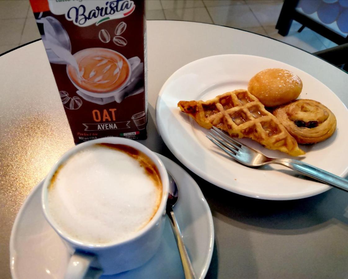 Hotel Iride Suite, Breakfast&Brunch - ideale per famiglie e coppie Riccione Esterno foto