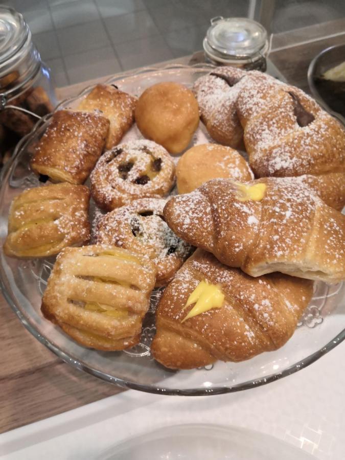 Hotel Iride Suite, Breakfast&Brunch - ideale per famiglie e coppie Riccione Esterno foto