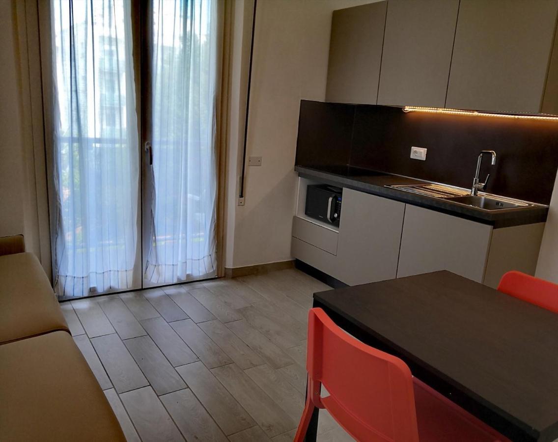 Hotel Iride Suite, Breakfast&Brunch - ideale per famiglie e coppie Riccione Esterno foto