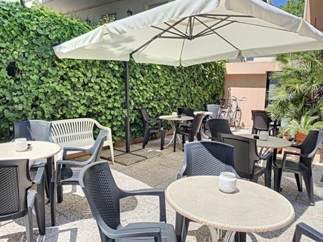 Hotel Iride Suite, Breakfast&Brunch - ideale per famiglie e coppie Riccione Esterno foto