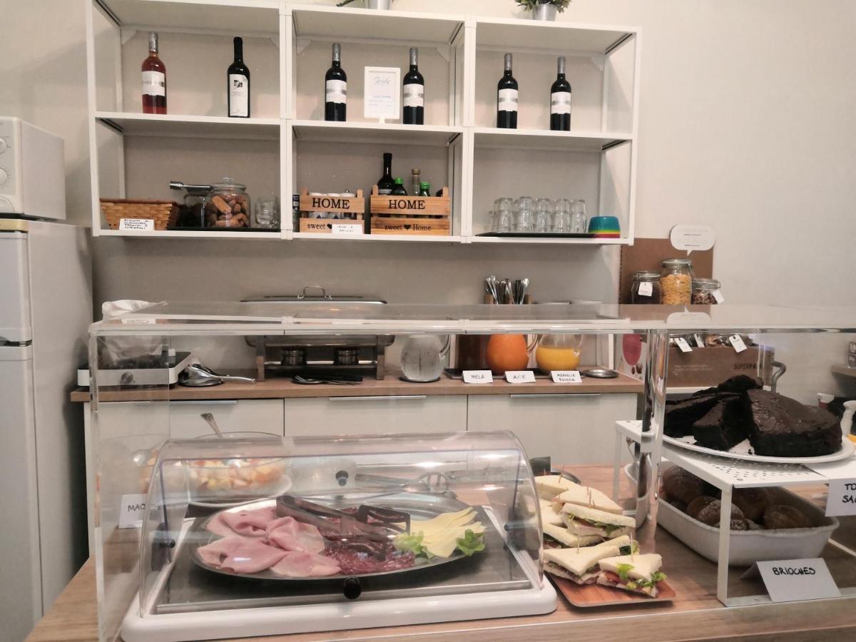 Hotel Iride Suite, Breakfast&Brunch - ideale per famiglie e coppie Riccione Esterno foto