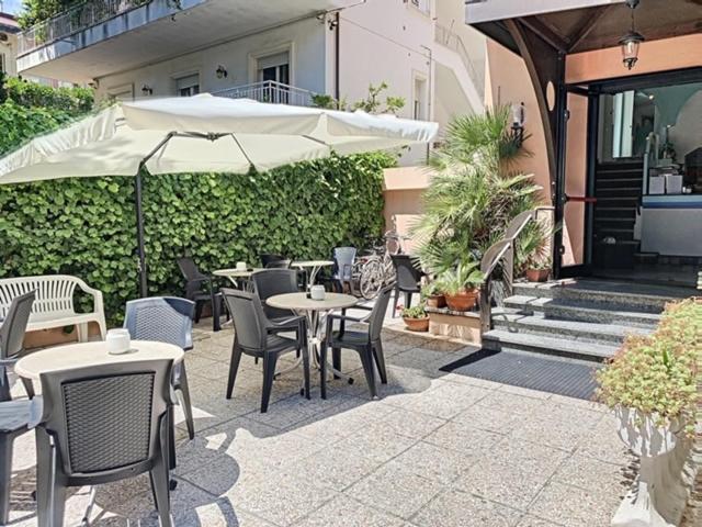 Hotel Iride Suite, Breakfast&Brunch - ideale per famiglie e coppie Riccione Esterno foto
