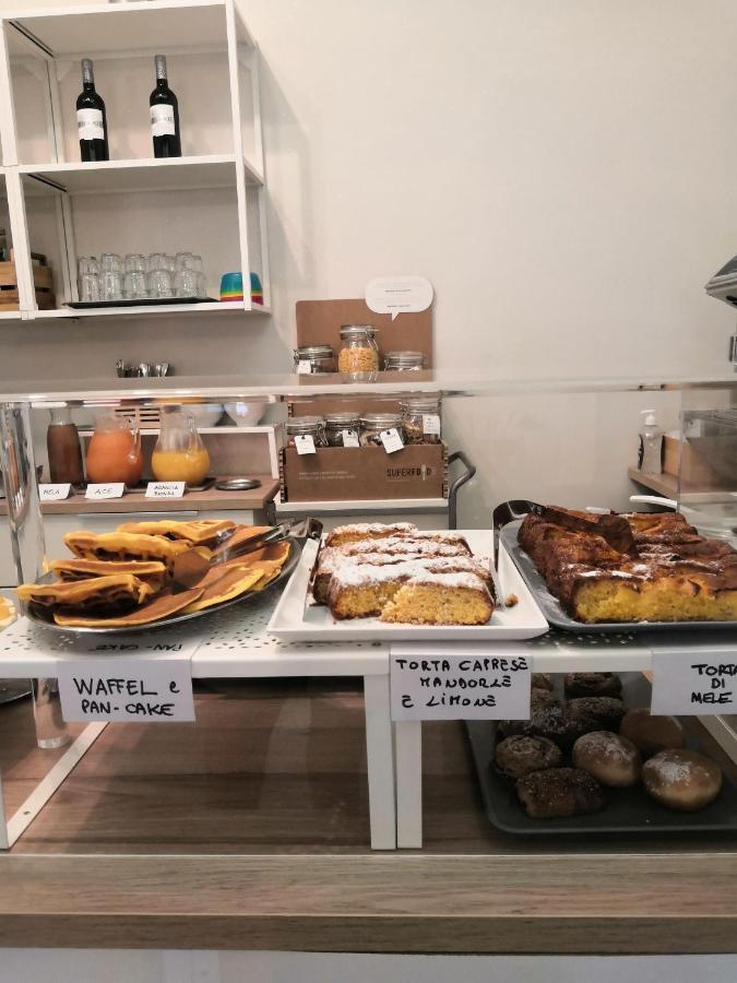 Hotel Iride Suite, Breakfast&Brunch - ideale per famiglie e coppie Riccione Esterno foto