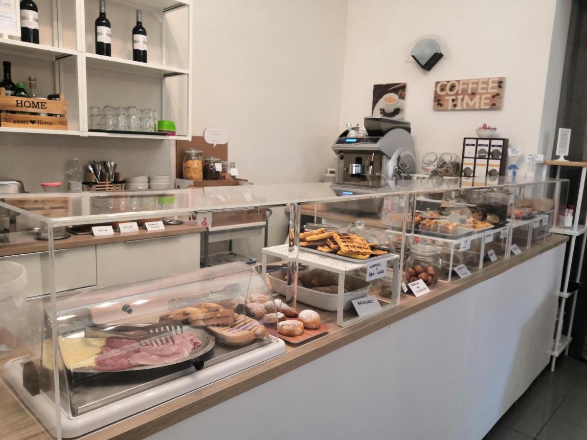 Hotel Iride Suite, Breakfast&Brunch - ideale per famiglie e coppie Riccione Esterno foto