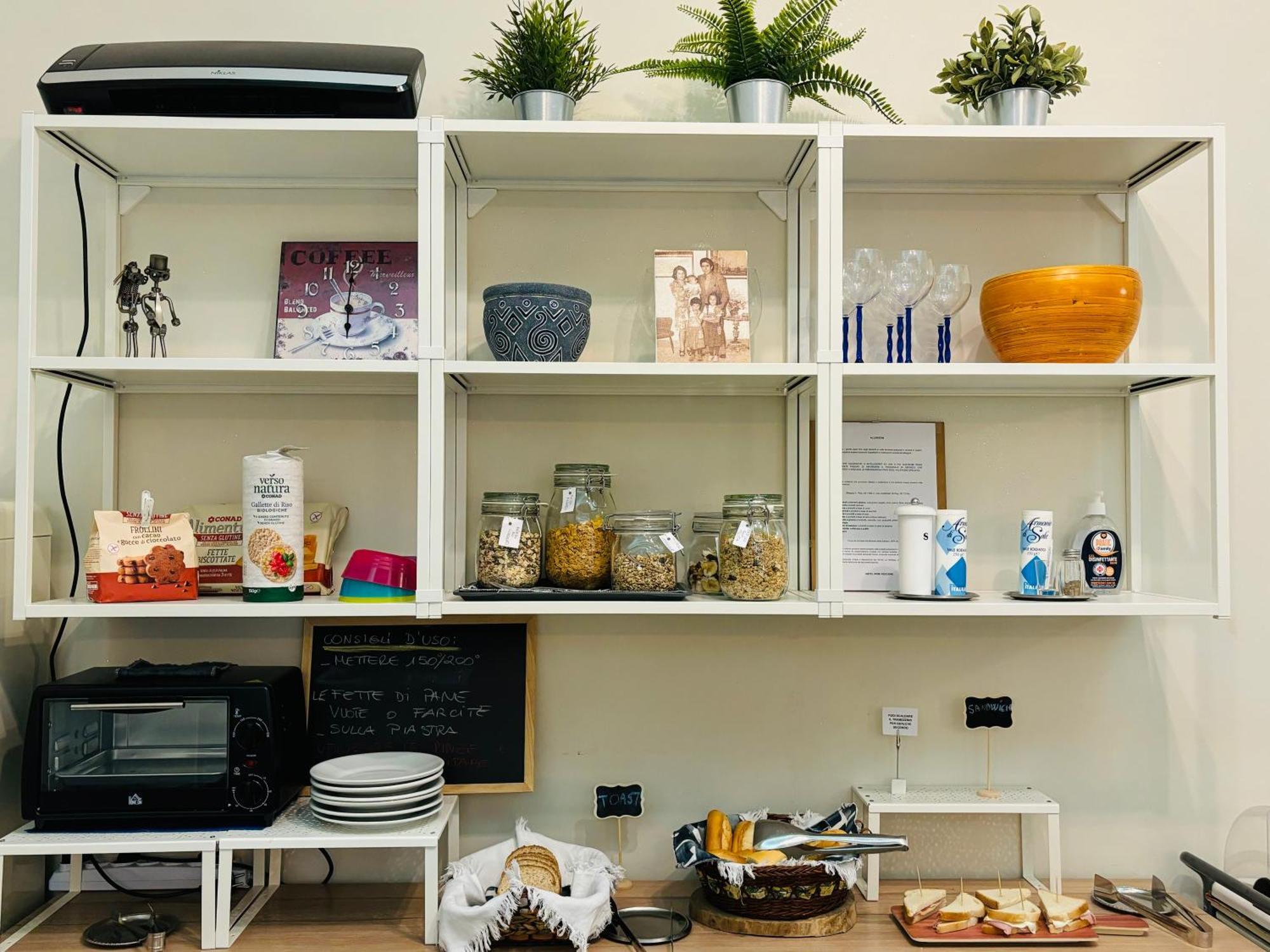 Hotel Iride Suite, Breakfast&Brunch - ideale per famiglie e coppie Riccione Esterno foto