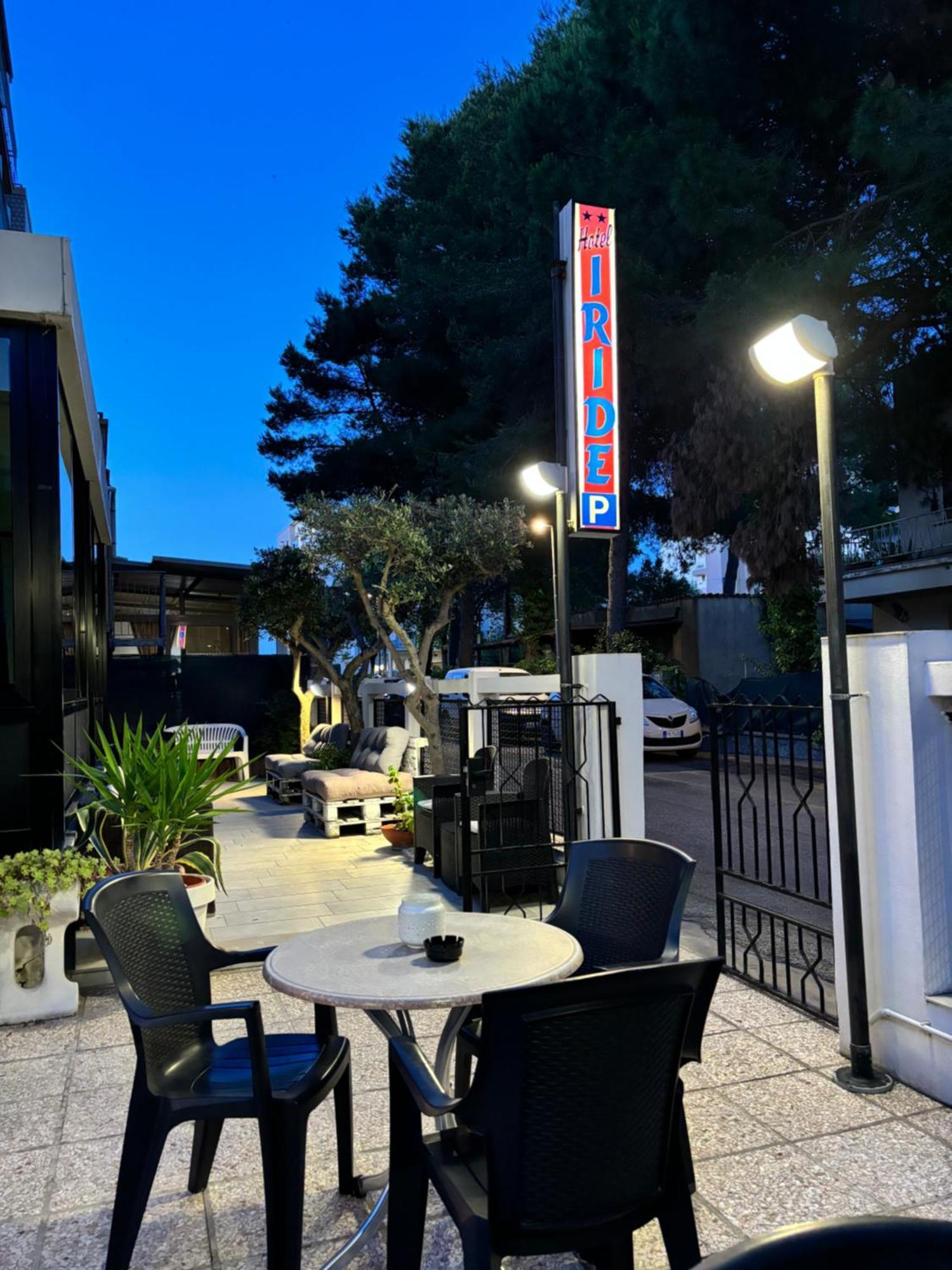 Hotel Iride Suite, Breakfast&Brunch - ideale per famiglie e coppie Riccione Esterno foto
