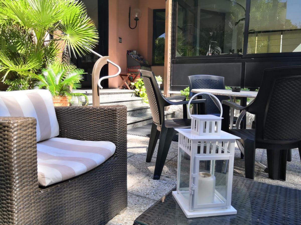 Hotel Iride Suite, Breakfast&Brunch - ideale per famiglie e coppie Riccione Esterno foto